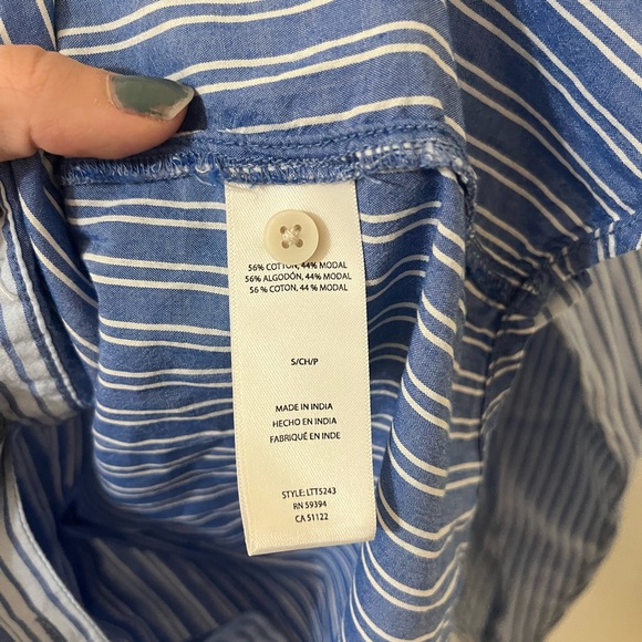 beachlunchlounge Women’s Blue and White Striped Button Down - Picture 4 of 4